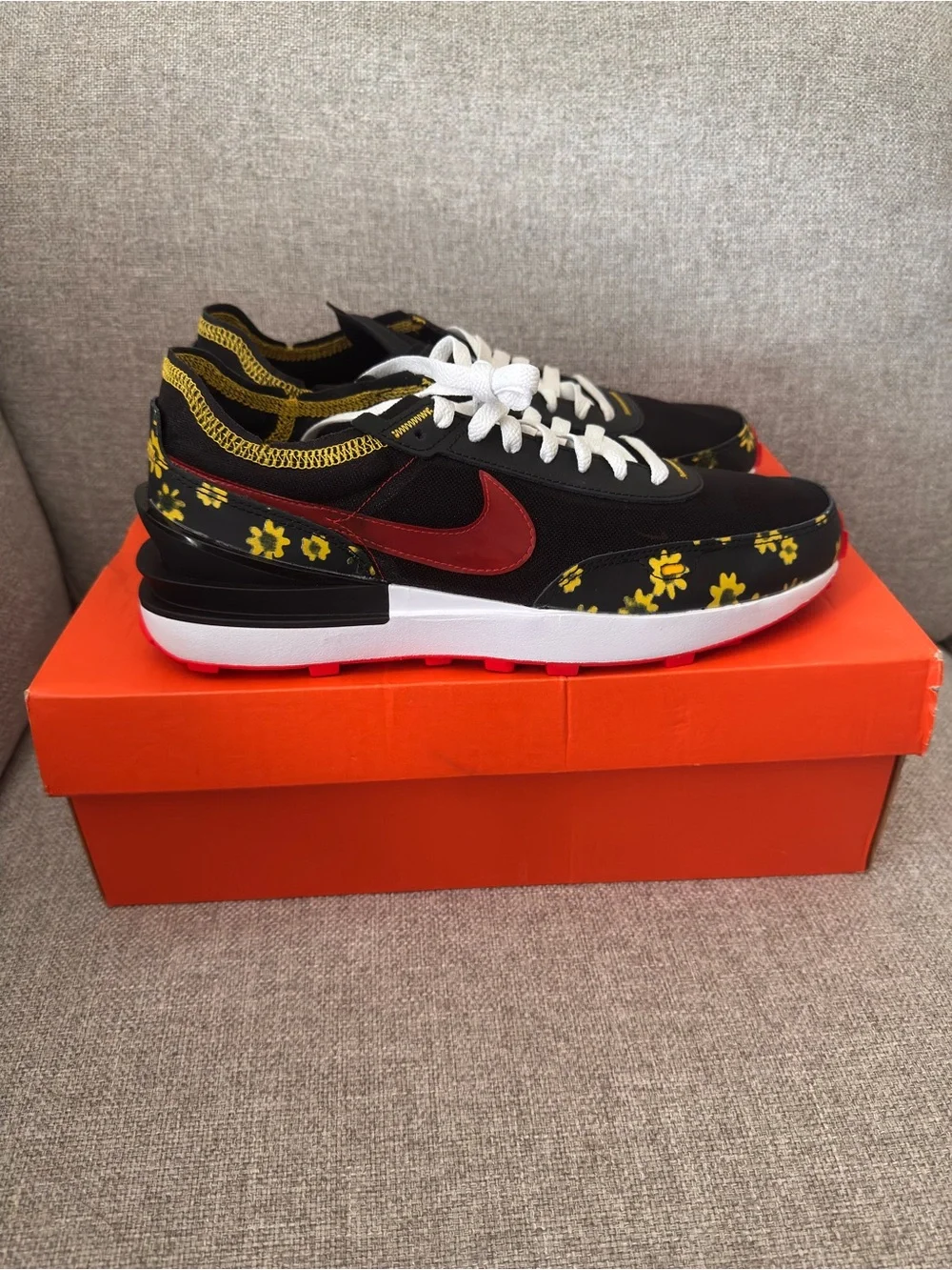NWT- Nike Men’s Waffle One Sunflower Size 8.5